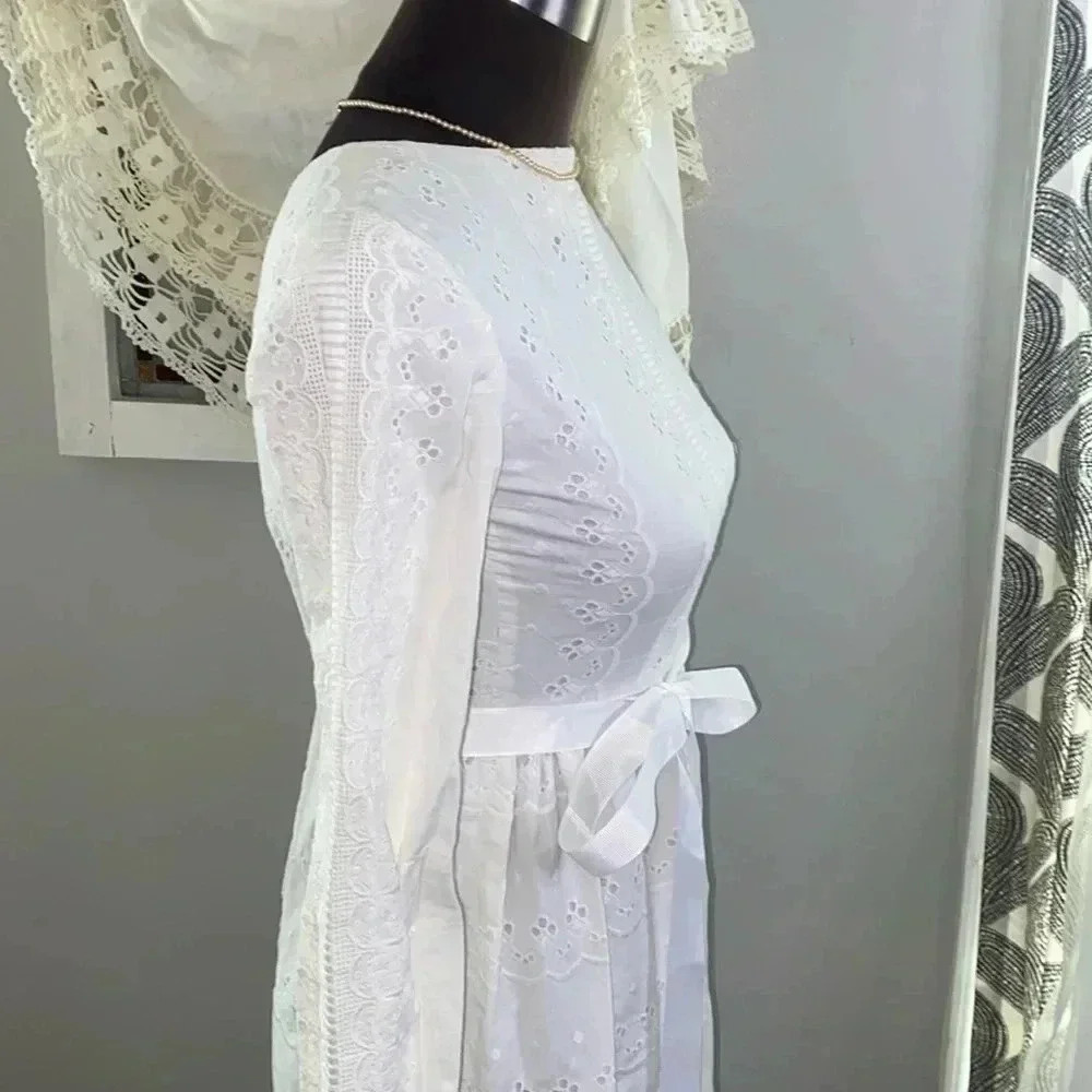 Vintage eyelet midi dress - Picture 4 of 10